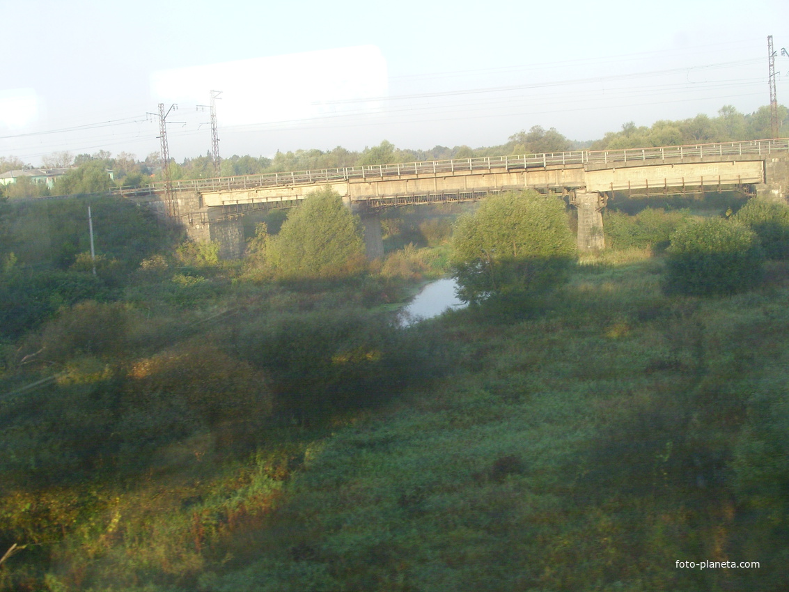 Ж/д мост через реку Нерская около г. Куровское