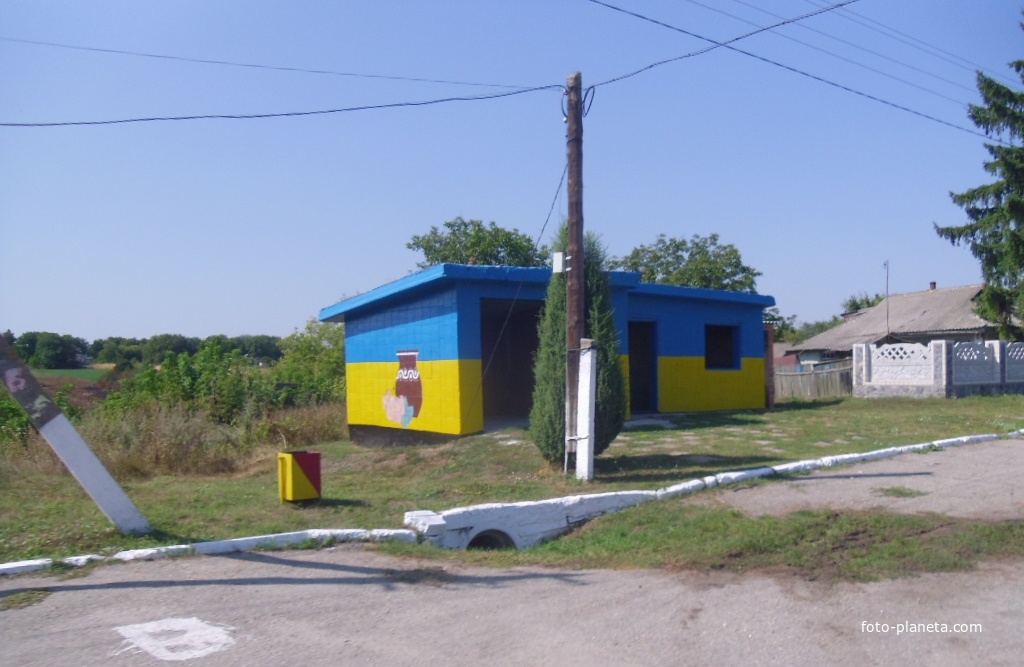 Автобусная остановка села Цветное.
