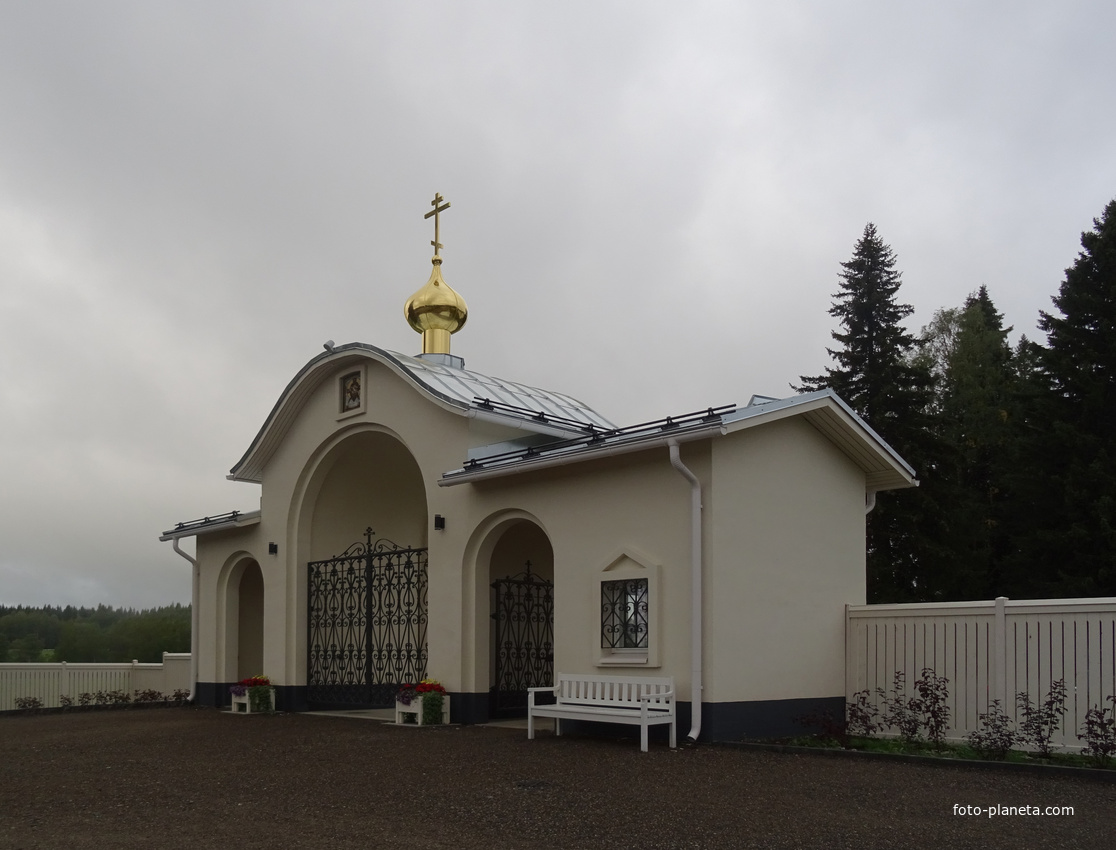 Ново-Валаамский Спасо-Преображенский мужской монастырь. Ворота монастыря.