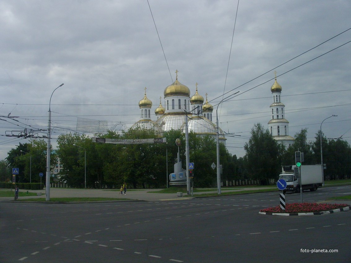Свято-Воскресенский собор на ул. Московская
