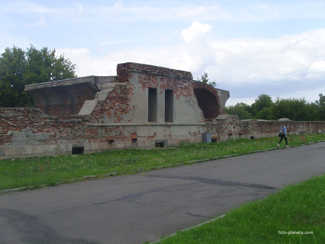 Руины казармы 333 стрелкового полка в Брестской крепости