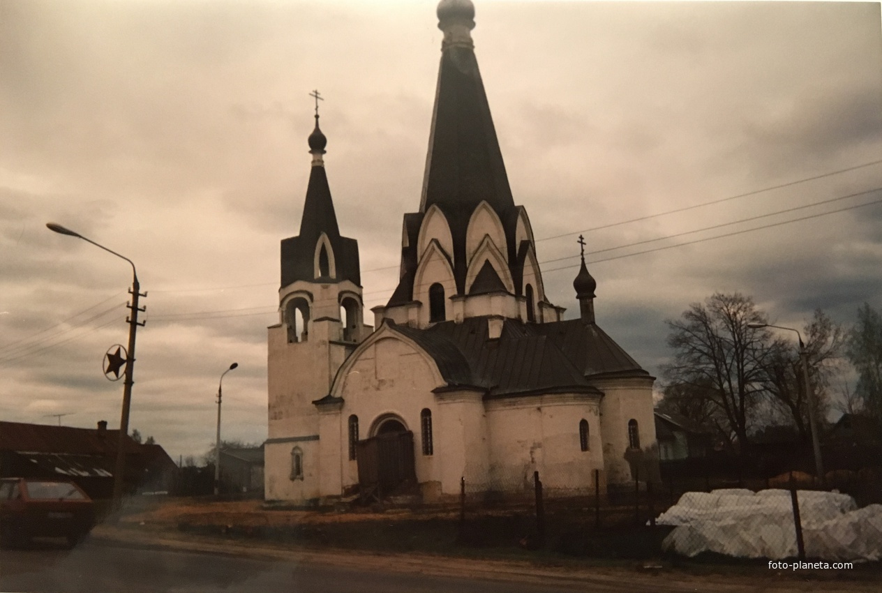 Старобрядческий храм Святого Георгия в селе Новохаритоново. 1994г.