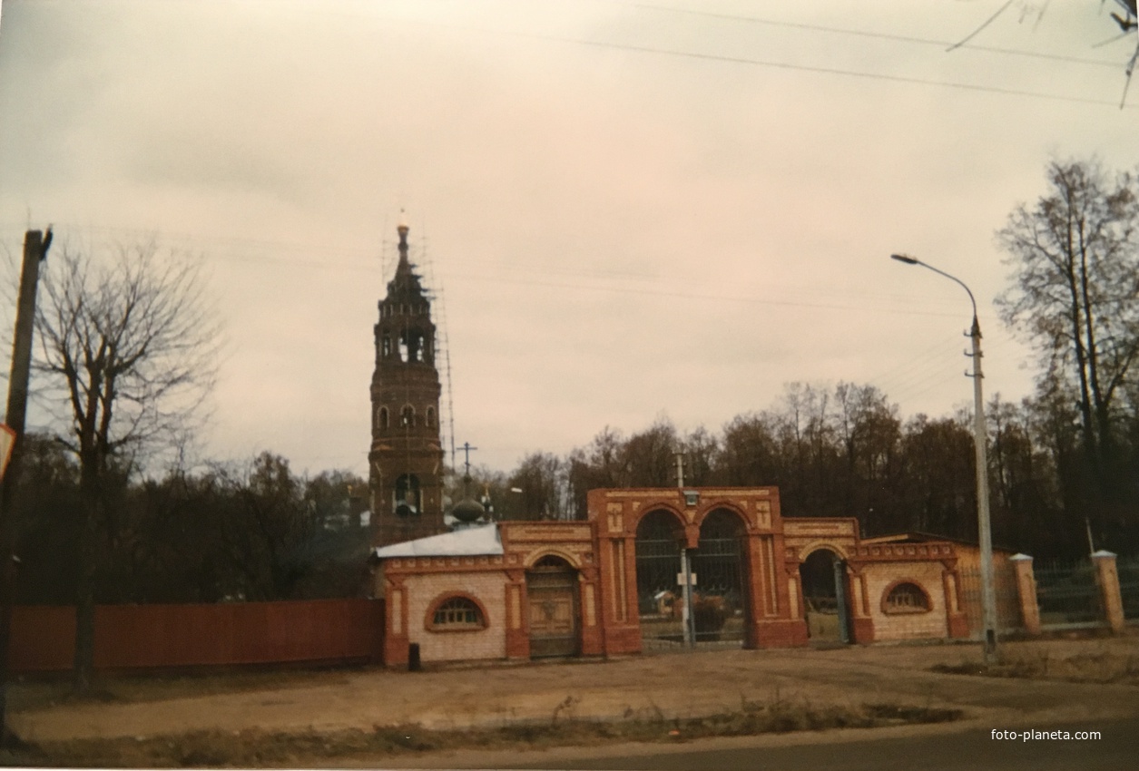 Храм Святой Екатерины в селе Рахманово. 1996г.
