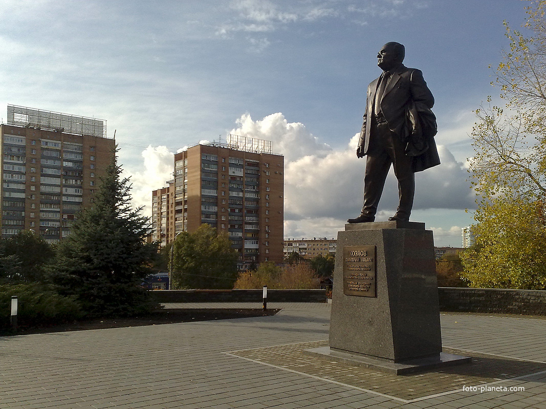 Памятник Д.И.Козлову