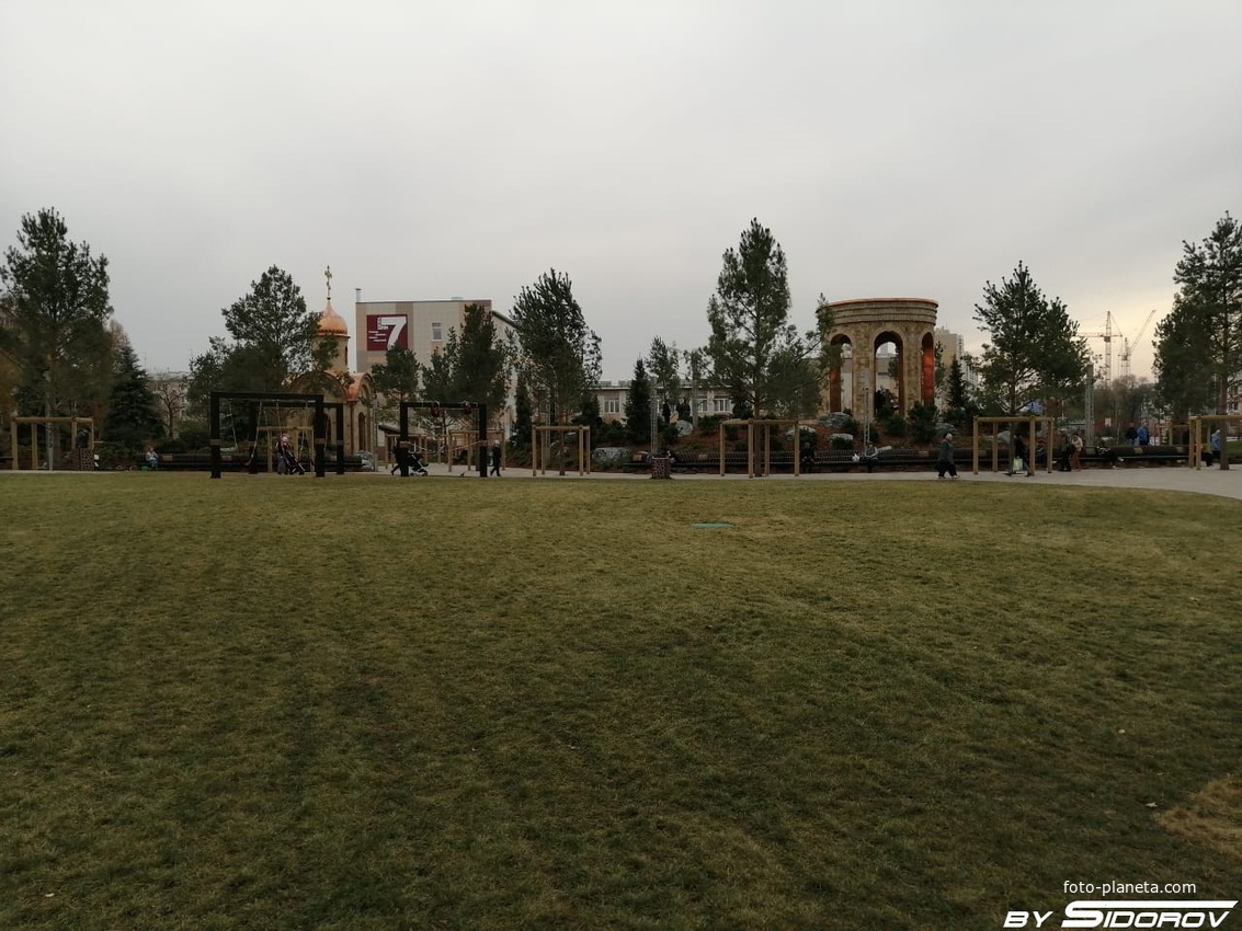 Парк ангелов на проспекте Ленина