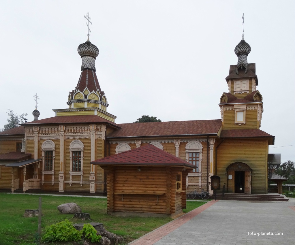 церковь Свято Кресто-Воздвиженская