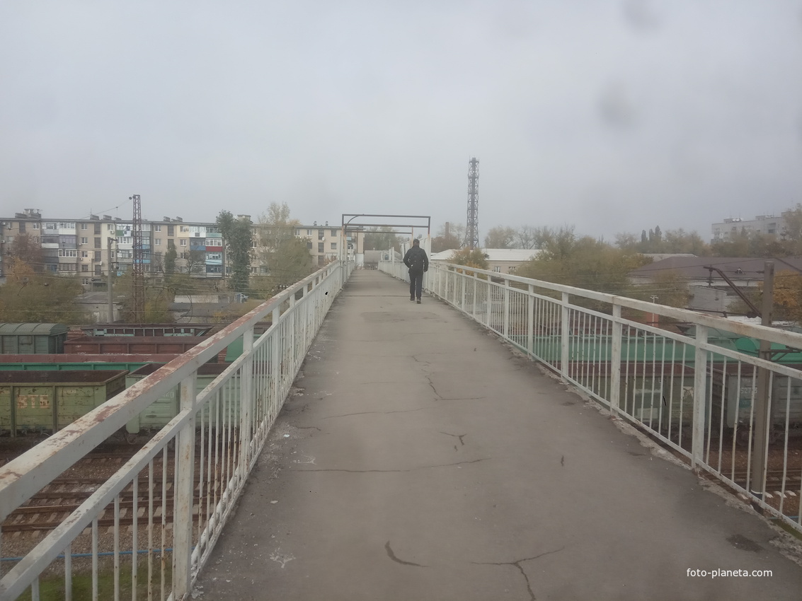 Станция Нижнеднепровск-Узел.Переходной мост.