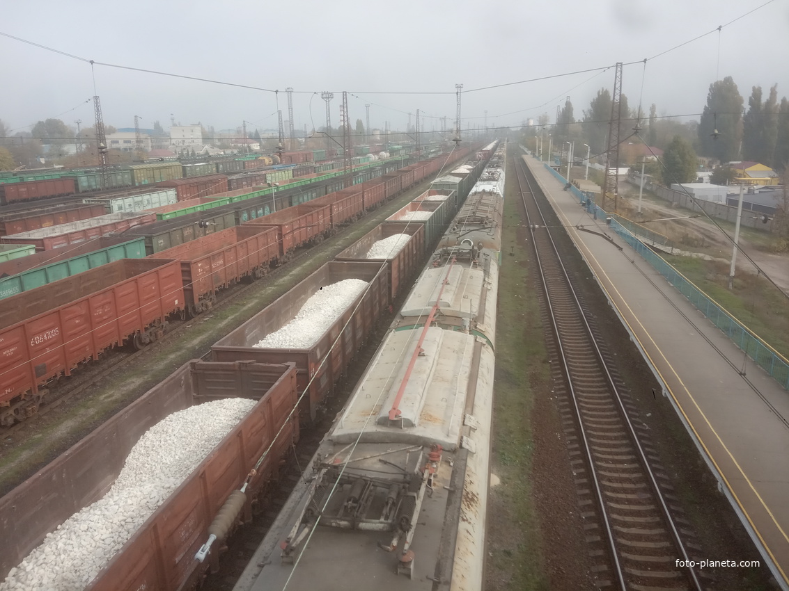 Станция Нижнеднепровск-Узел.Вид с Переходного моста.