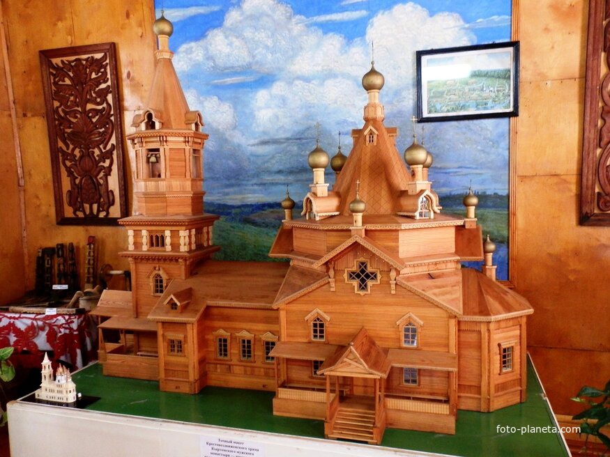 Точный макет Крестовоздвиженского храма Кыртомского мужского монастыря