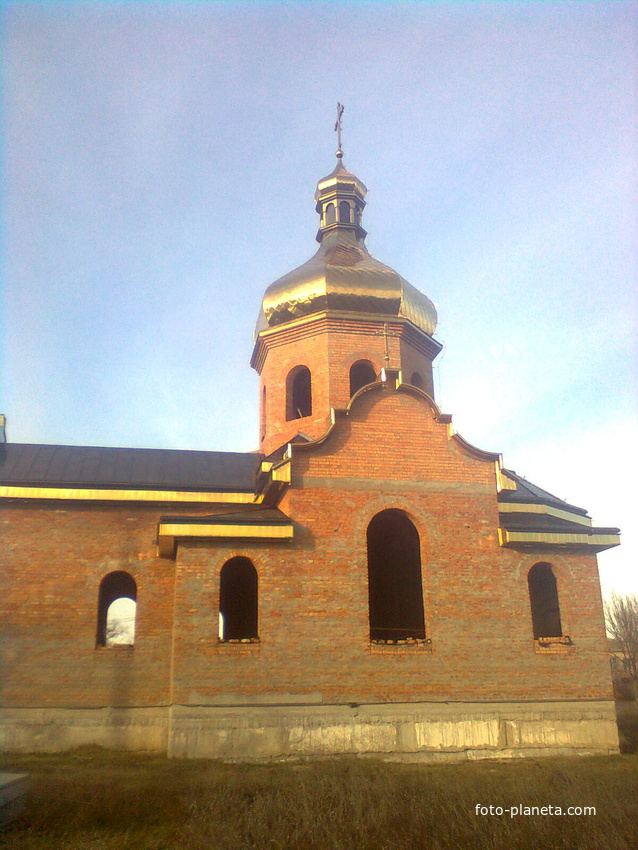 В Бериславе строится новая церковь - храм Святых мучеников.