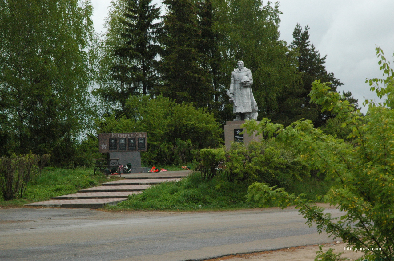 памятник в Нюксенице