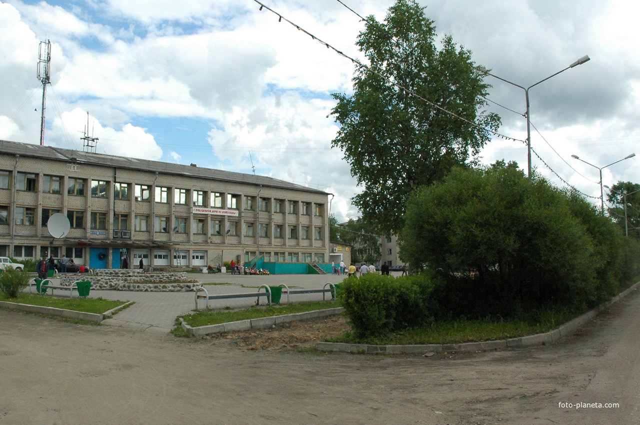Здание почты и телеграфа в пос. Вожега. 2008 год