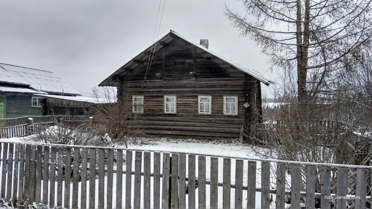 дом в д. Середская