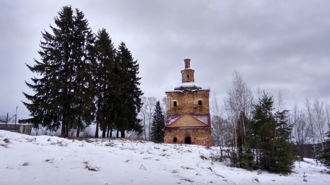 Воскресенская церковь в д. Медведево