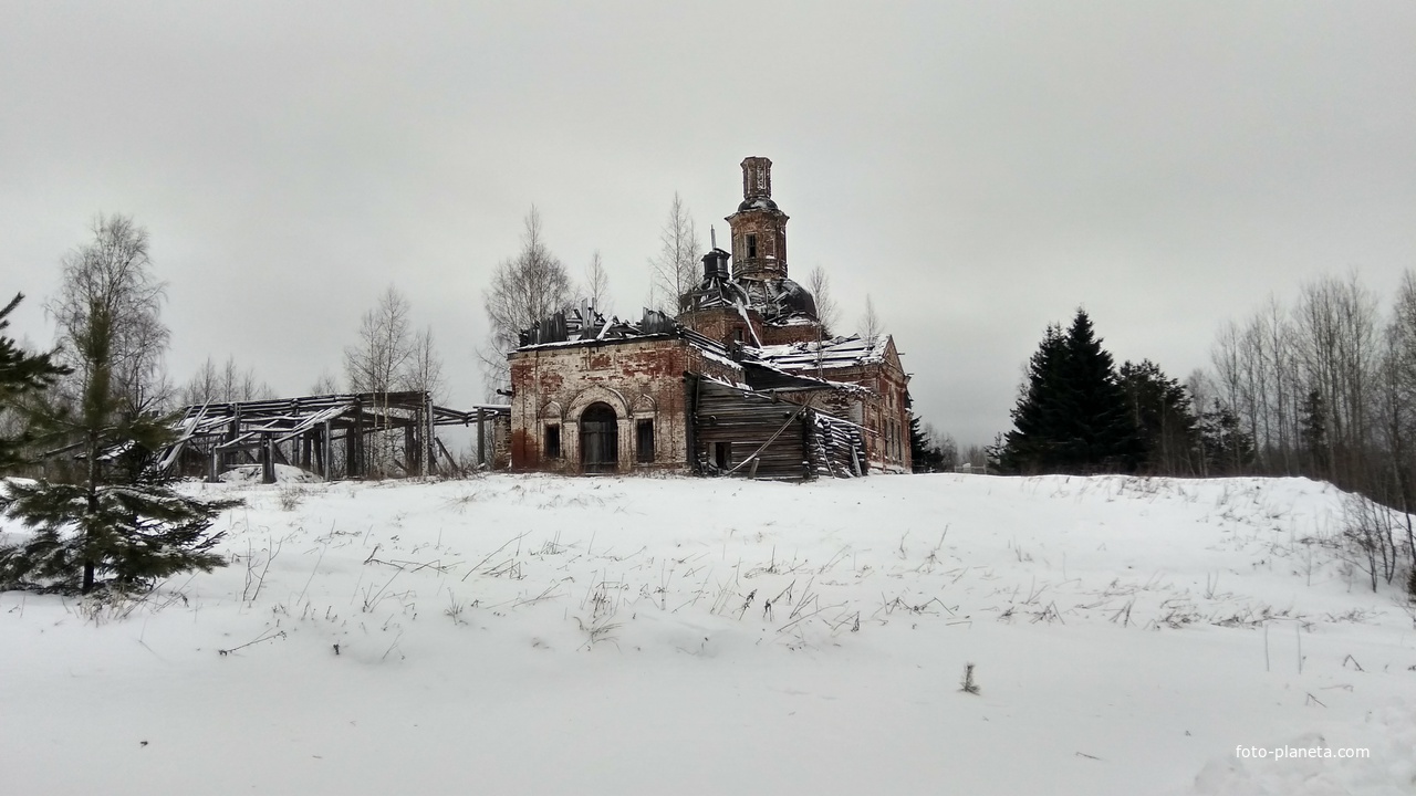 Храм Рождества Христова (Сондугская церковь) 1774 года постройки. 2019 год
