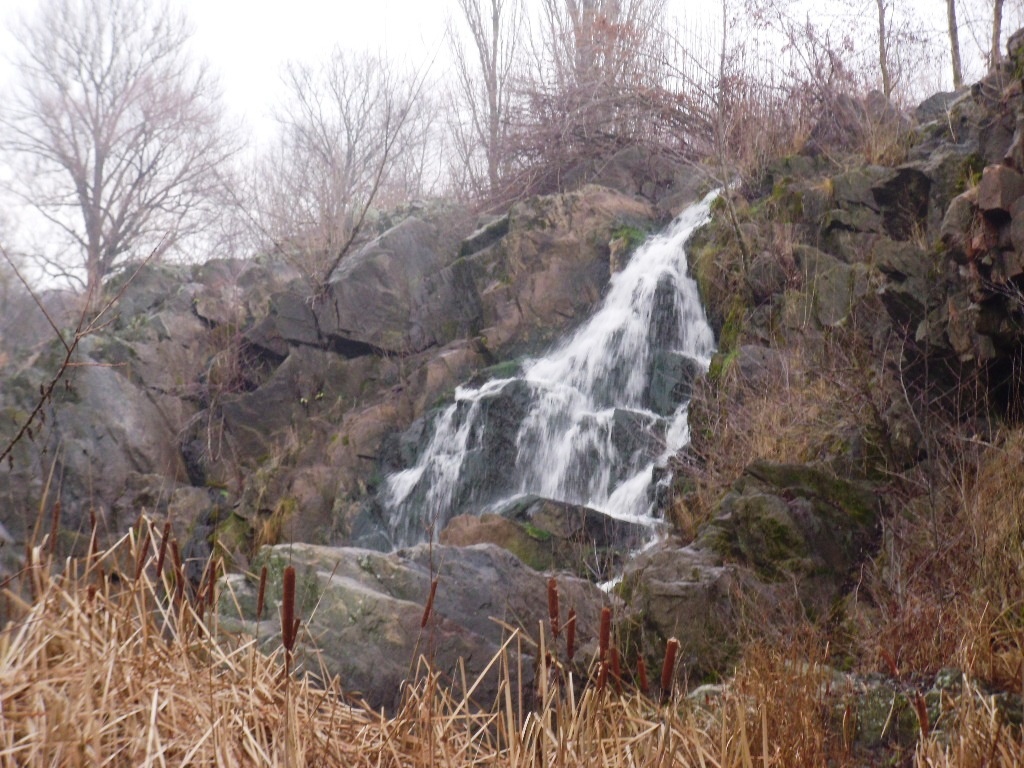 Водопад на реке Рось.
