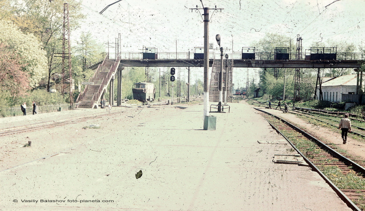 Петушки, платформа ж/д станции, 1990 г.