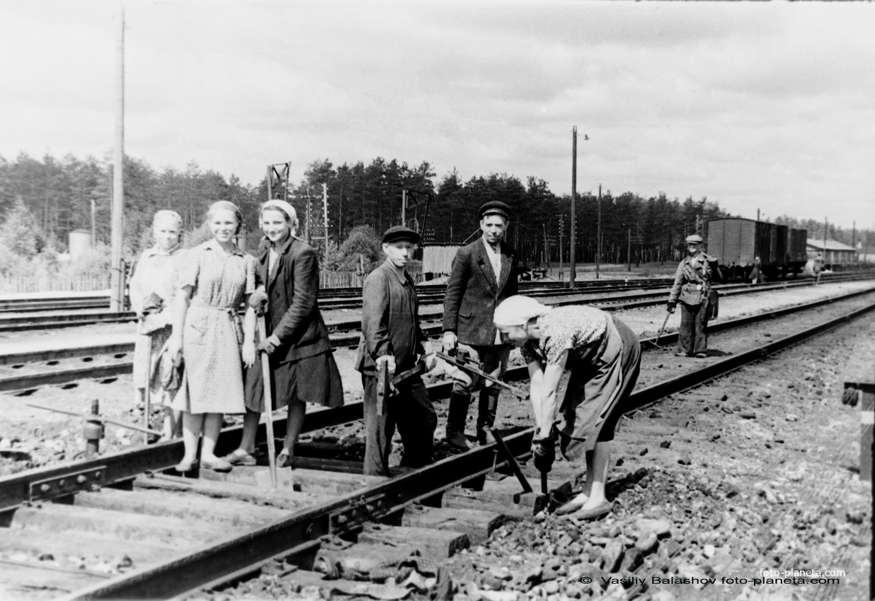 Железнодорожные пути около Луховиц, 1957 г.