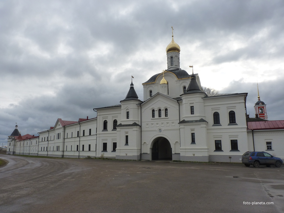Троице-Сергиев Варницкий монастырь.Церковь Кирилла и Марии.