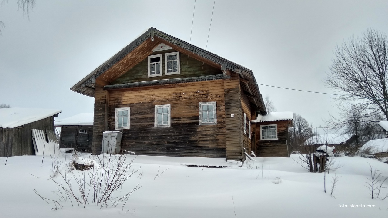 дом в д. Кузьминская