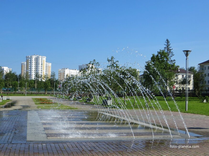 Ламинарный фонтан в парке УГМК
