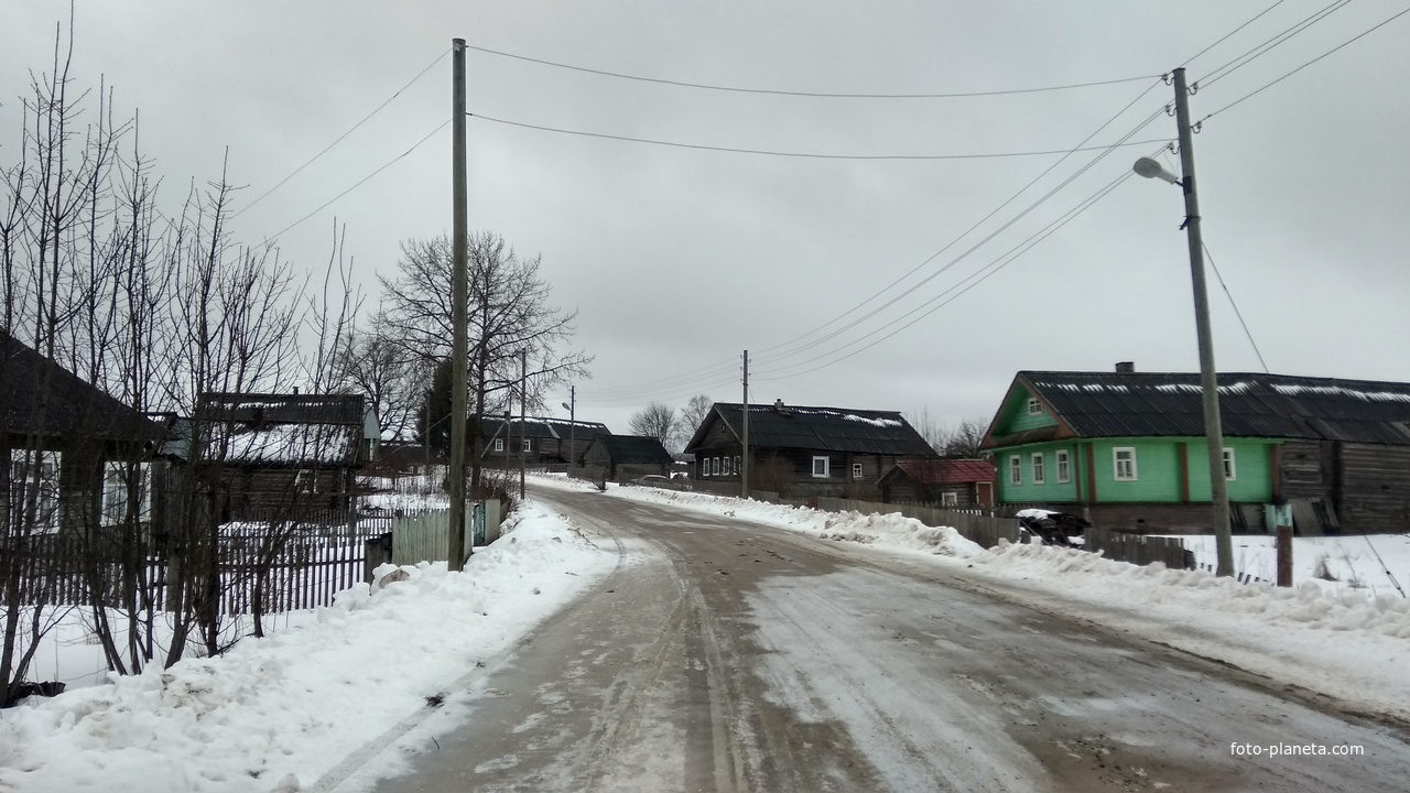 улица в д. Ростани