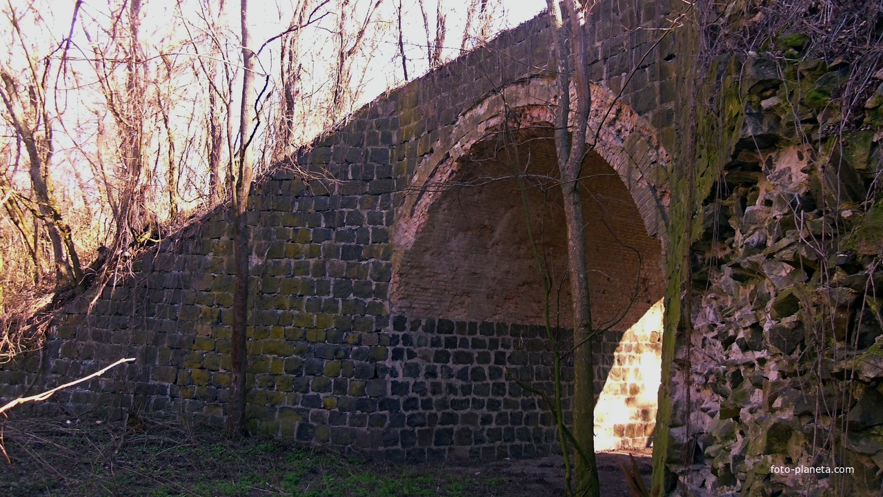 Старый мост в урочище Надеждовка неподалеку  села Ротмистровка.