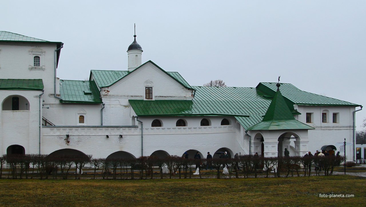 Суздальский кремль. Архиерейские палаты.