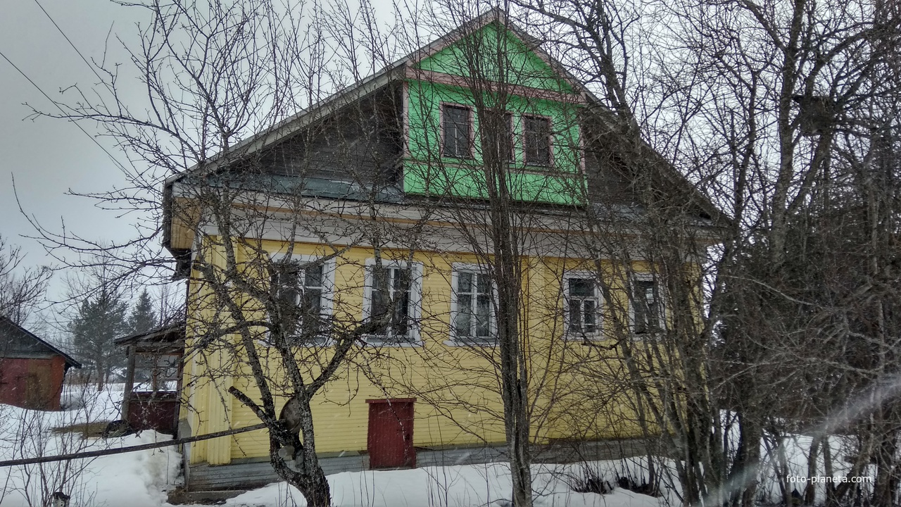 дом в д. Максимовская