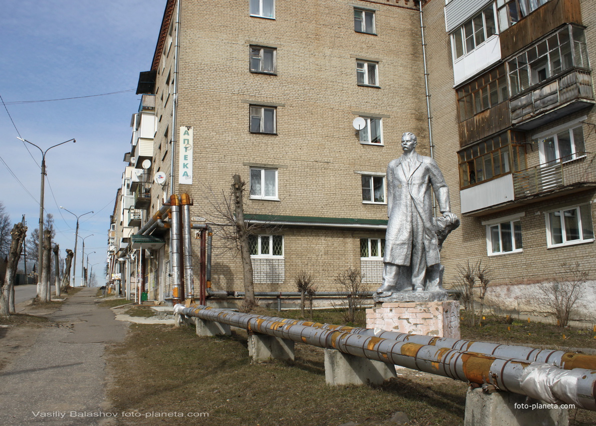 Памятник Максиму Горькому на ул. Горького
