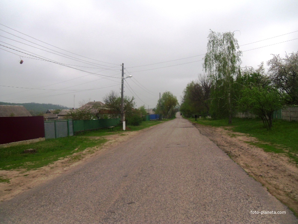 Центральная улица села Малое Староселье.