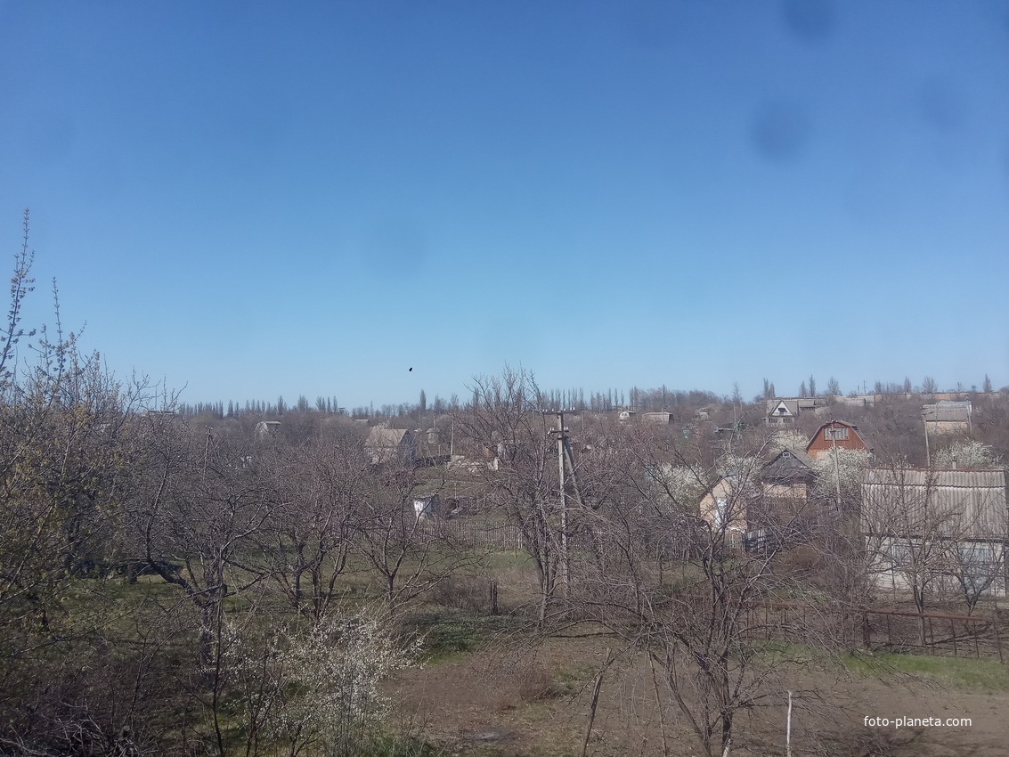 Вид на дачные участки в старом карьере Синельниковского кирпичного завода.