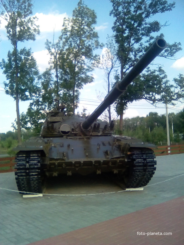 Площадка военной техники.