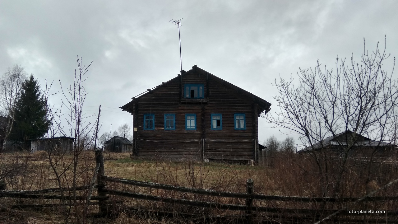 дом в д. Емельяновская