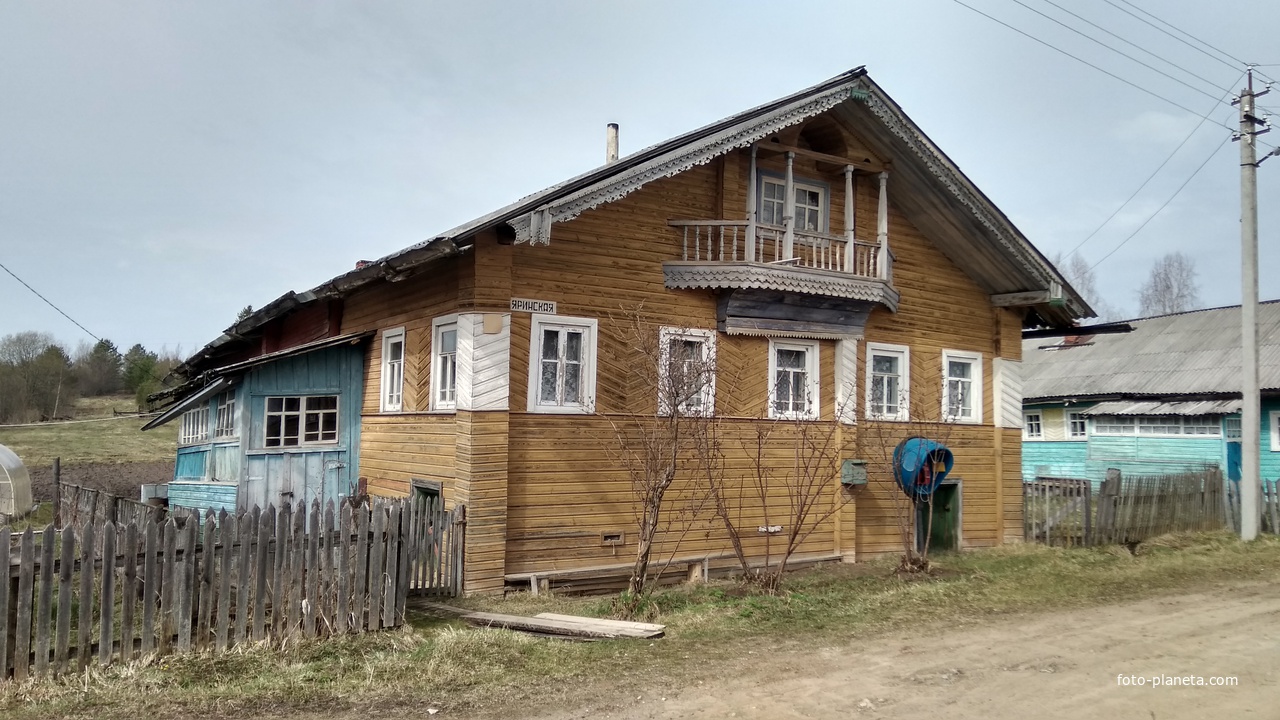 дом в д. Яринская