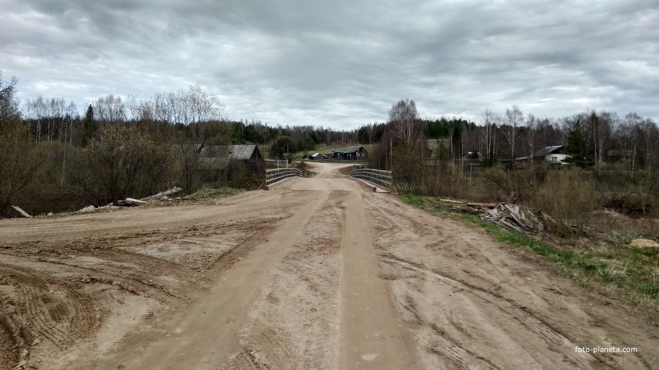 мост через реку Уфтюга в д. Кузьминская. май 2020 г.