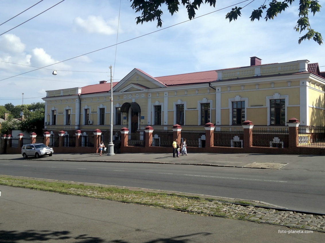 Здание двухклассного народного училища Когановского.