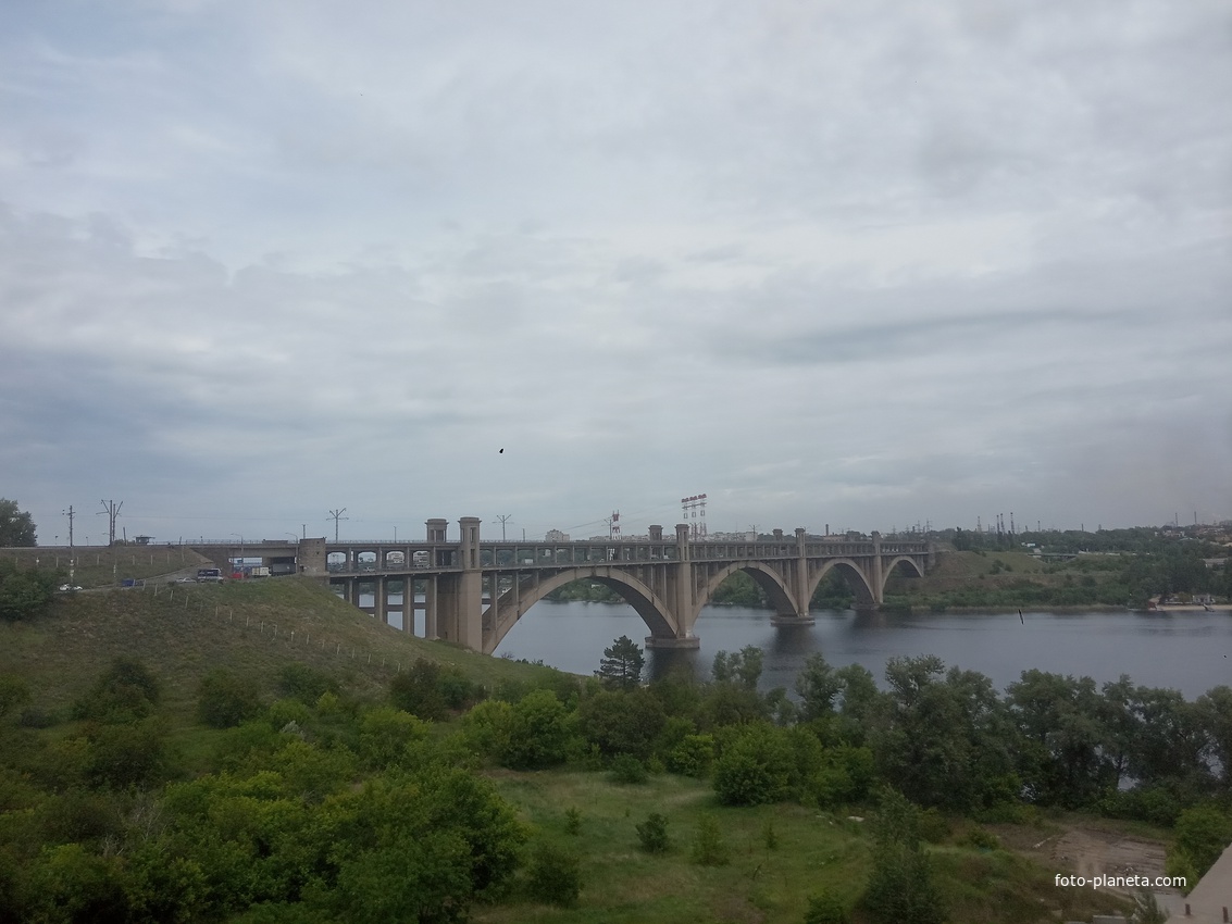 Двухъярусный автомобильно-железнодорожный мост Инженера Преображенского через реку Днепр.