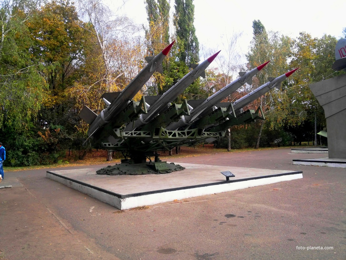Памятник Зенитно-ракетной установке С - 125 &quot;Нева&quot; (на мемориале 411 Береговая батарея).