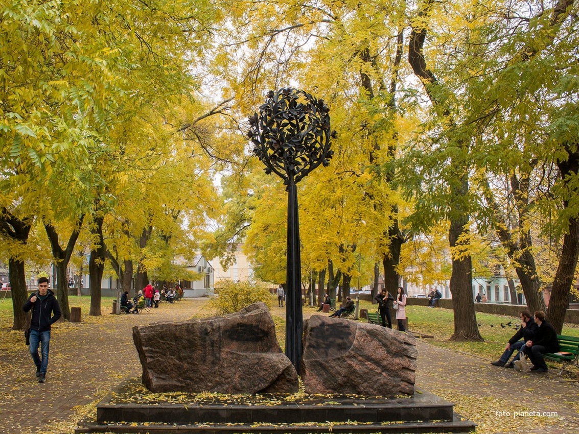 Памятник Комсомольцам Одещины.