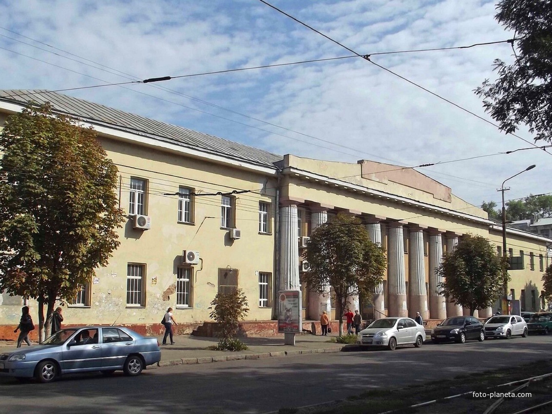 Днепропетровск. Здание Суконной мануфактуры.