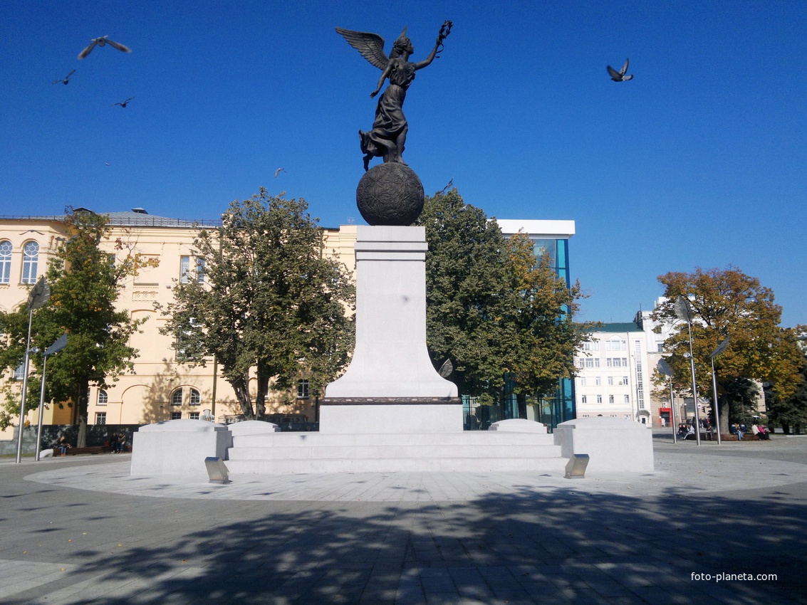 Памятник Независимости Украины.