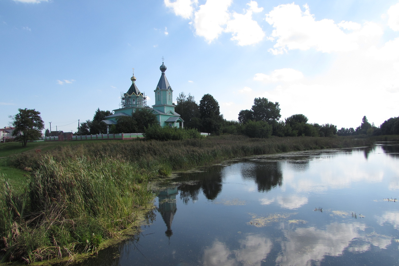 Царква ў вёскі Ст Крупец