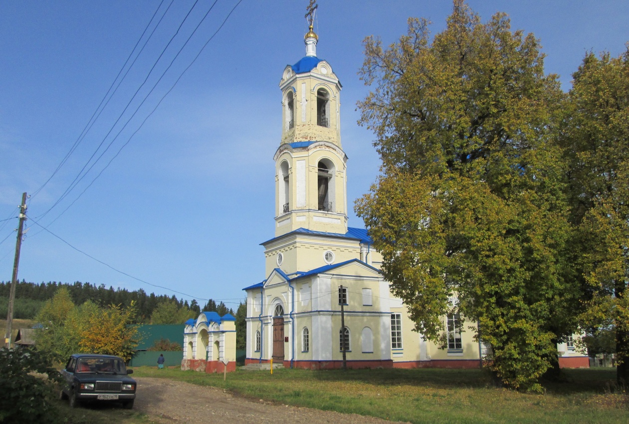Успенская церковь в Яромаске.