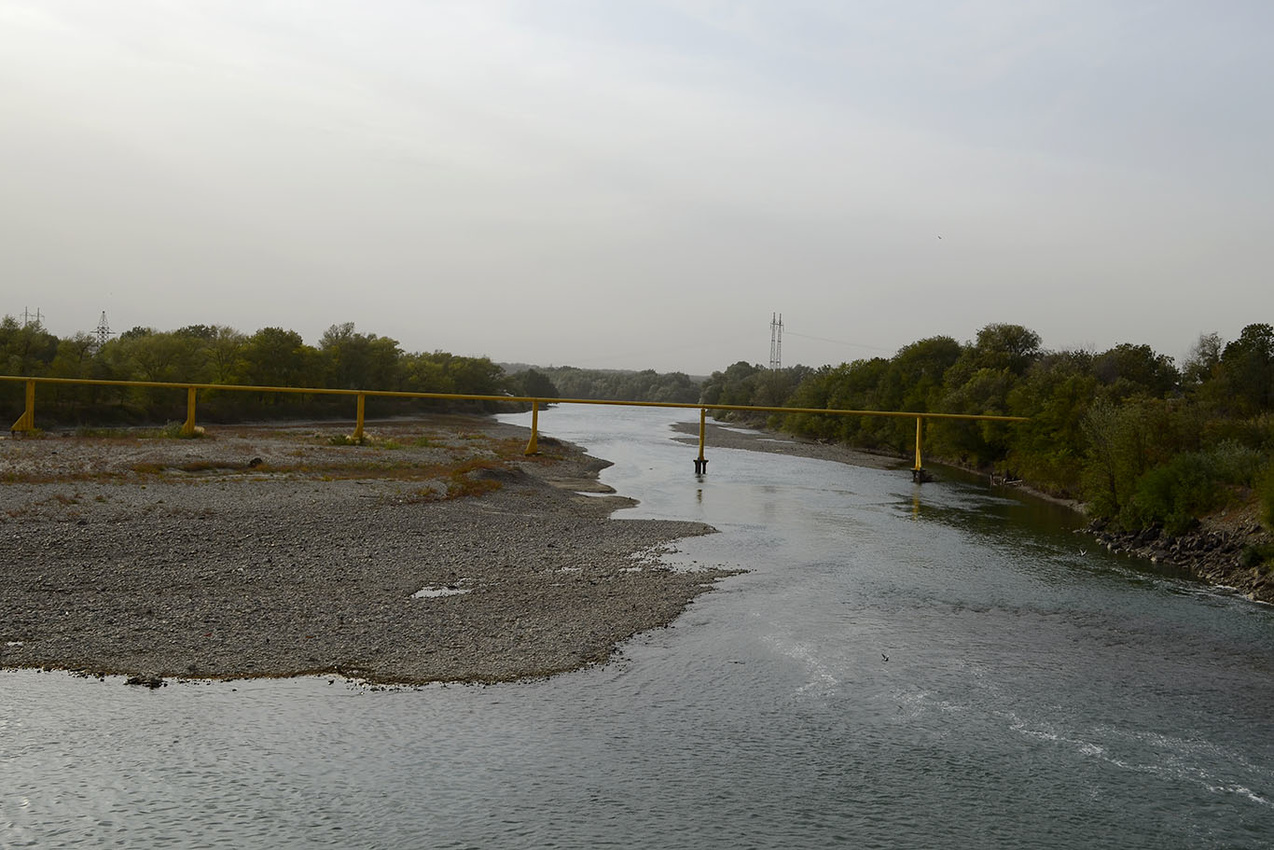река Кубань после невинномысской плотины