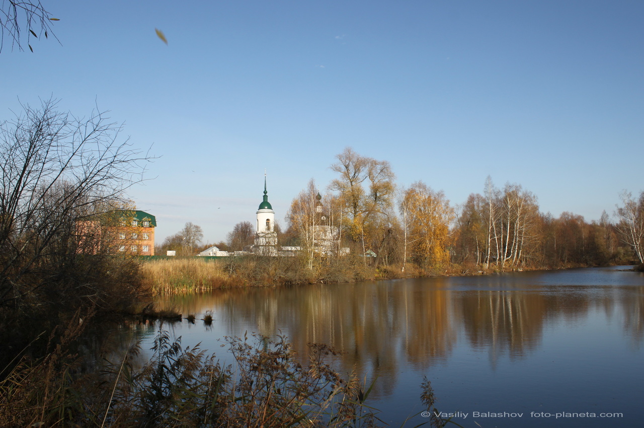 Вид на Лаптевский пруд и церковь Николая Чудотворца,