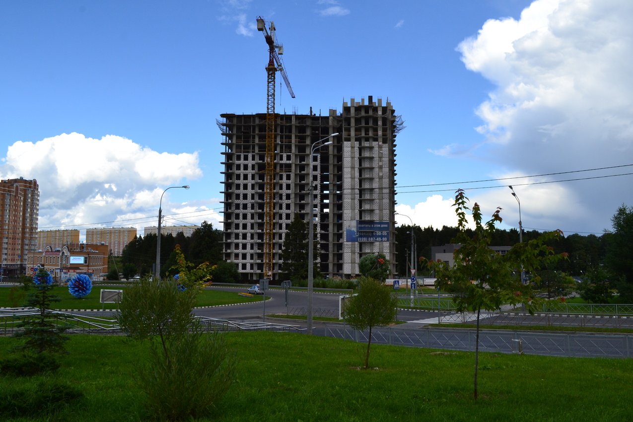 Строительство многоэтажного дома. Город Обнинск
