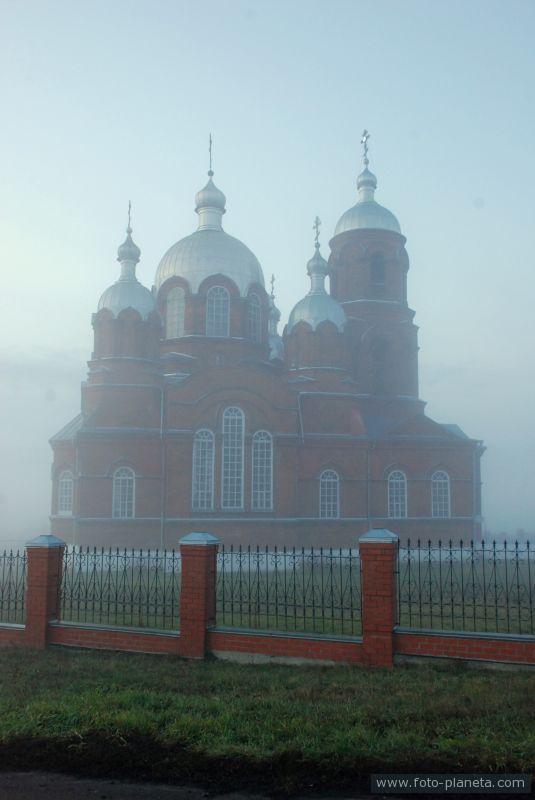 Храм  Казанской Божьей  Матери в Маколово