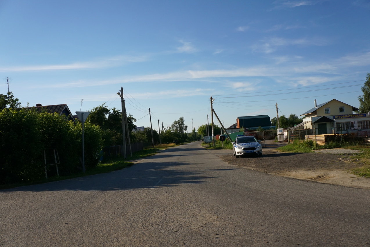 Центральная улица деревни Асошники