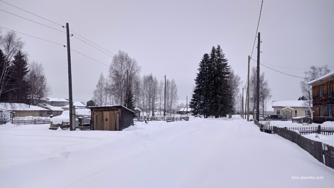 улица в п. Усть-Илыч